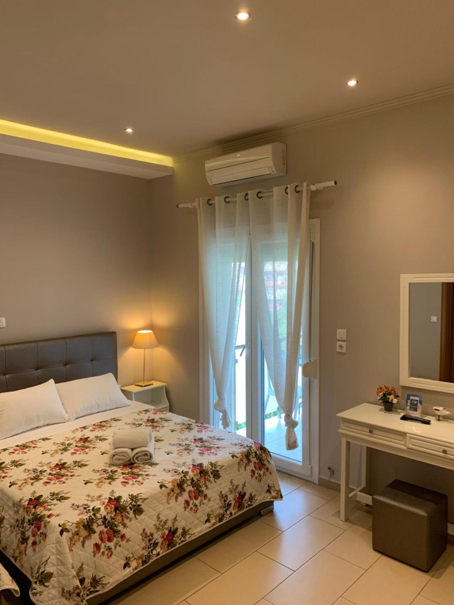 Luxury Studios Ath Limenas  Exterior photo
